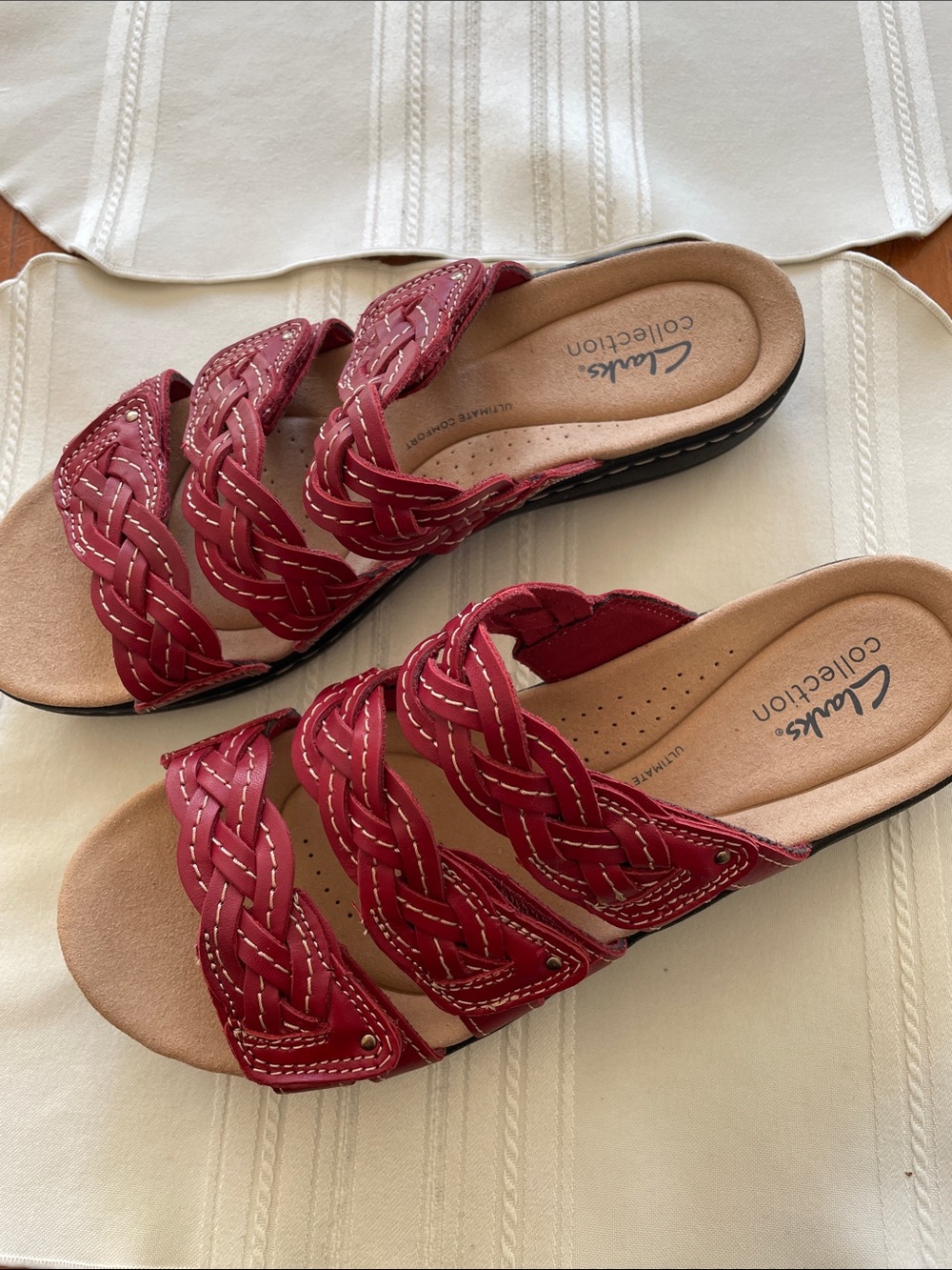 Red leather sandals, size 8, Clark’s collection